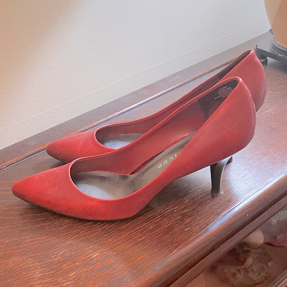 3/$25 Ashley Judd Red Leather Heels 👠